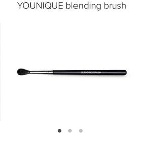The BEST blending brush I’ve ever used!